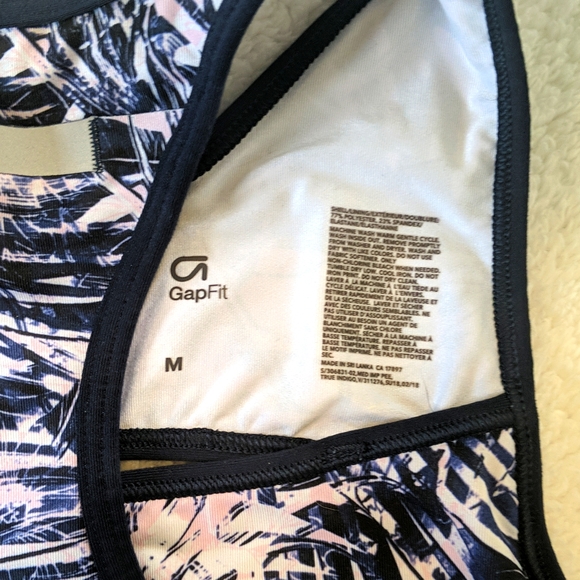 GapFit Peek-a-boo Sports Bra in true indigo size medium - Picture 4 of 5